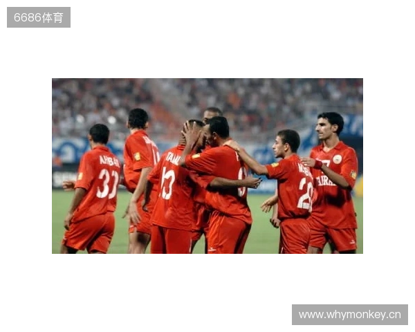 亚预赛出线关键战！中国香港vs新加坡首发：安永佳、陈晋一领衔